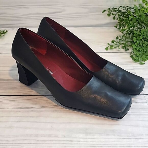 Naturalizer square toe black pump for women Size 6.5M - Picture 1 of 10